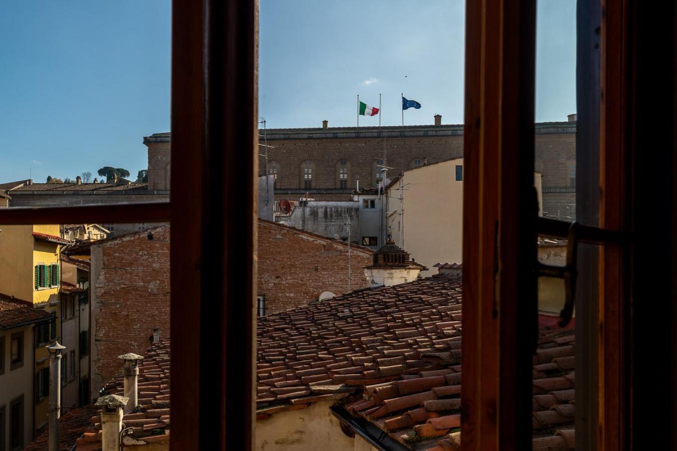 Pitti View Near Ponte Vecchio Apartamento